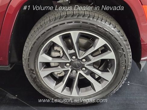 Used 2021 Jeep Grand Cherokee L Overland w/ Luxury Tech Group IV AWD/4WD image 9