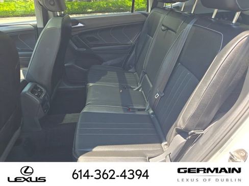 Used 2023 Volkswagen Tiguan SE w/ Panoramic Sunroof Package AWD/4WD image 23