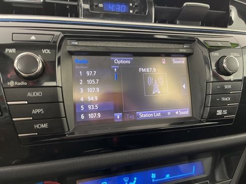 Used 2014 Toyota Corolla S Premium w/ Driver Convenience Package image 11