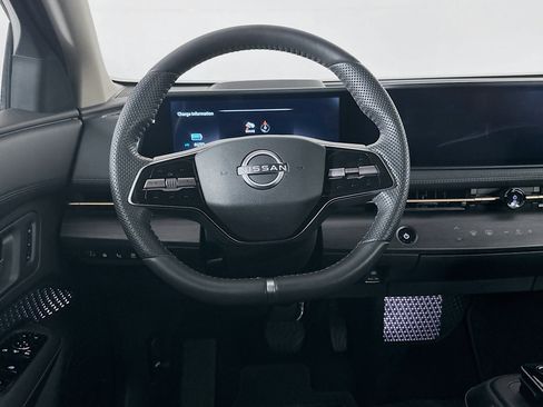 Used 2025 Nissan Ariya FWD image 18