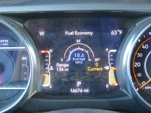 Used 2023 Jeep Wrangler Freedom Edition image 23