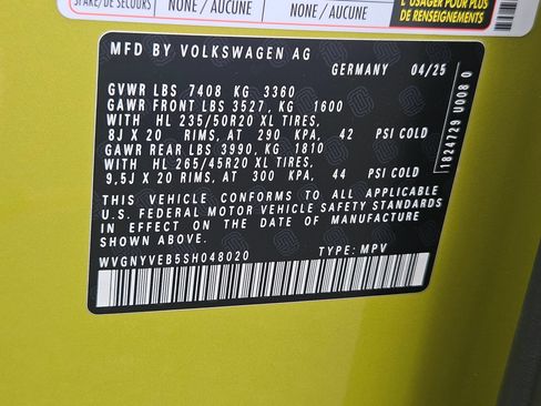 Used 2025 Volkswagen ID. Buzz Pro S Plus AWD/4WD image 31