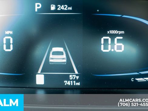 Certified 2025 Hyundai Elantra Sport FWD image 39