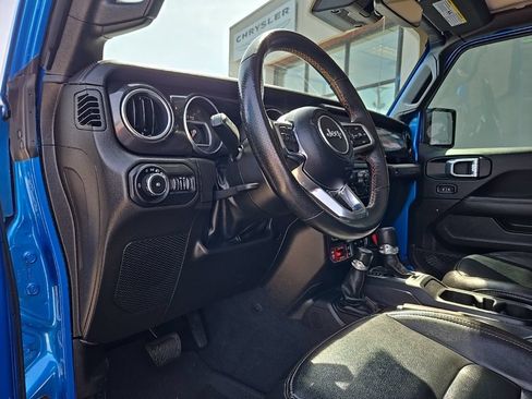 Used 2022 Jeep Wrangler Unlimited Rubicon w/ Trailer Tow Package AWD/4WD image 42