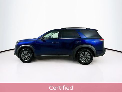 Used 2024 Nissan Pathfinder SV FWD image 5