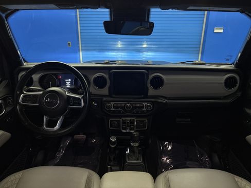 Used 2021 Jeep Wrangler Unlimited Sahara AWD/4WD image 26