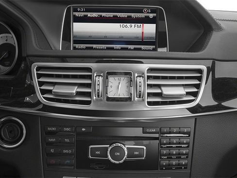 Used 2014 Mercedes-Benz E 350 4MATIC Sedan image 9