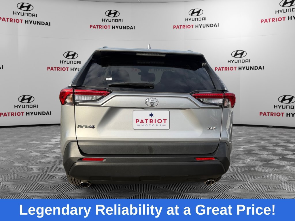 Used 2024 Toyota RAV4 XLE FWD image 4