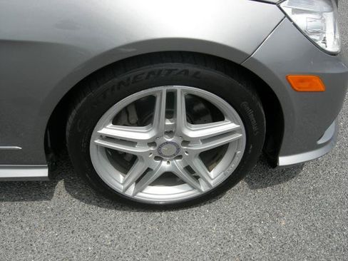 Used 2013 Mercedes-Benz E 350 Sedan image 7