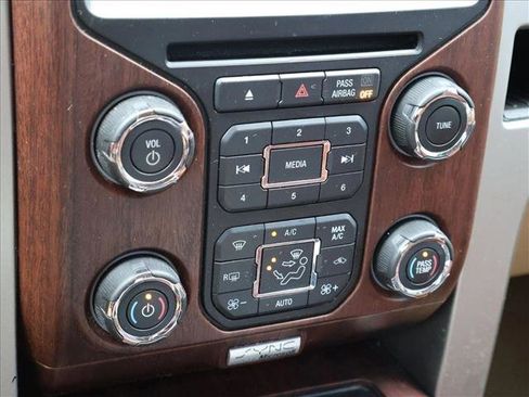 Used 2013 Ford F150 King Ranch w/ King Ranch Luxury Pkg AWD/4WD image 21