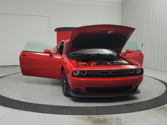 Used 2018 Dodge Challenger R/T Scat Pack w/ Leather Interior Group RWD image 11