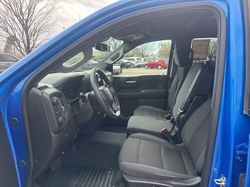 Used 2025 Chevrolet Silverado 1500 Custom image 21