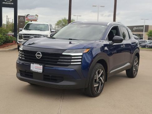 Certified 2026 Nissan Kicks SV image 1