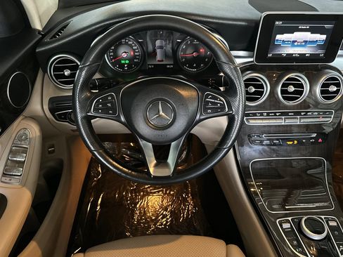 Used 2019 Mercedes-Benz GLC 300 image 16