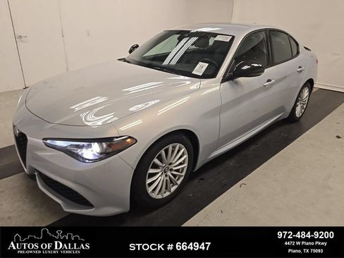 Used 2022 Alfa Romeo Giulia Sprint RWD image 1