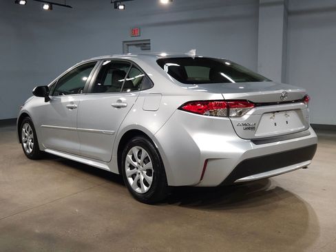 Used 2022 Toyota Corolla LE w/ Body Protection Package (TMS) FWD image 5
