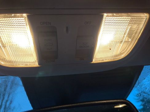 Used 2019 Honda CR-V Touring image 19