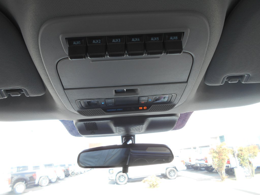 New 2026 Ford F350 XL w/ XL Chrome Package RWD image 15