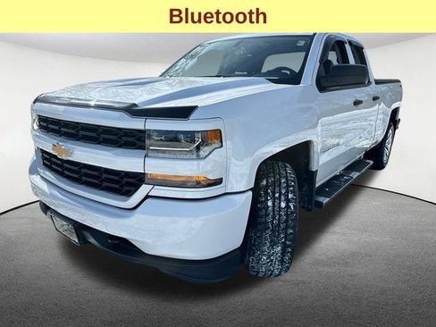 Used 2018 Chevrolet Silverado 1500 Custom w/ Custom Convenience Package image 5