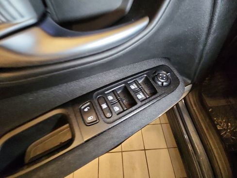 Used 2020 Jeep Renegade Latitude w/ Cold Weather Group AWD/4WD image 35