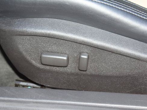 Used 2011 Chevrolet Camaro LT RWD image 11