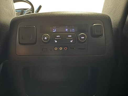 Used 2016 Chevrolet Suburban LTZ AWD/4WD image 39