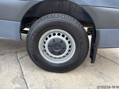 Used 2019 Mercedes-Benz Sprinter 144 image 31