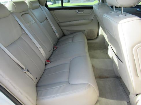 Used 2009 Cadillac DTS image 24