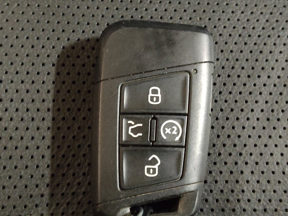 Used 2021 Volkswagen Atlas Cross Sport SEL Premium AWD/4WD image 32