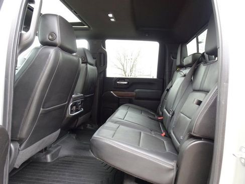 Used 2022 Chevrolet Silverado 2500 High Country w/ Z71 Off-Road Package image 17