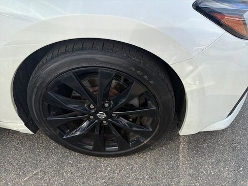 Used 2021 Nissan Maxima SR w/ Sport Mat Group image 4