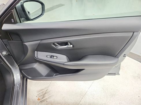 Used 2024 Nissan Sentra SV image 35