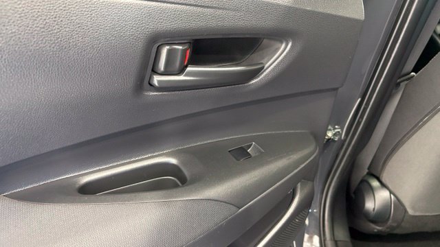Used 2025 Toyota Corolla LE FWD image 18