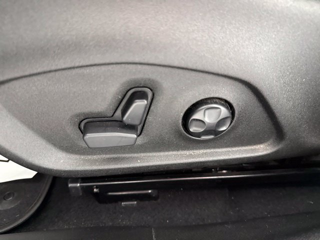 Used 2017 Jeep Renegade Limited FWD image 17