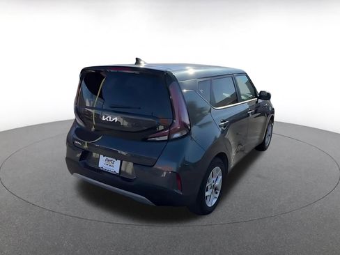 Used 2025 Kia Soul LX w/ LX Technology Package FWD image 15
