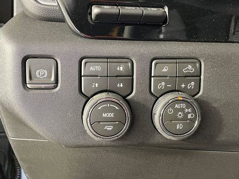 New 2026 Chevrolet Silverado 1500 LTZ w/ LTZ Premium Package image 11