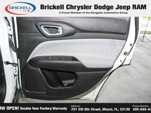 Used 2024 Jeep Compass Latitude AWD/4WD image 13