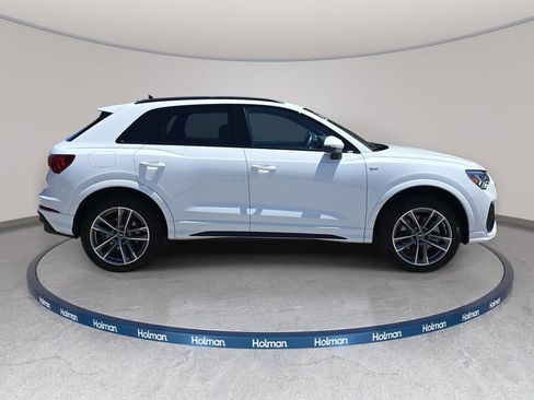 Certified 2025 Audi Q3 2.0T Premium w/ Convenience Package AWD/4WD image 4