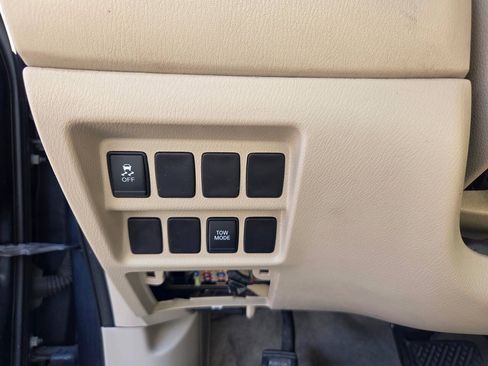 Used 2015 Nissan Pathfinder SV w/ Trailer Tow Package FWD image 20