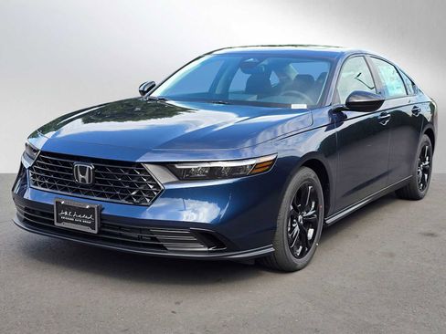 New 2025 Honda Accord SE image 7