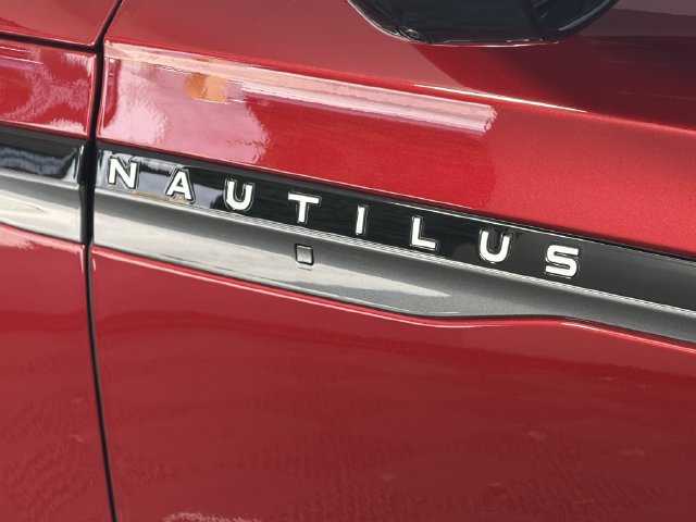 Used 2026 Lincoln Nautilus Reserve w/ Jet Appearance Package AWD/4WD image 35