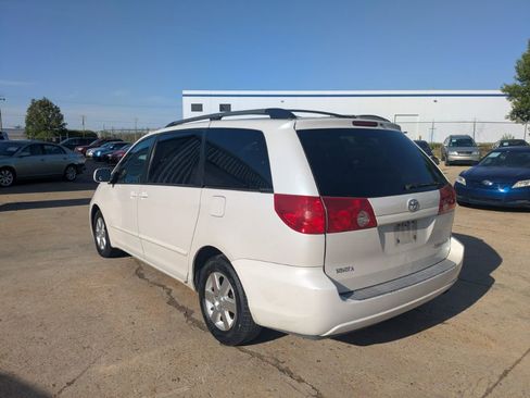 Used 2007 Toyota Sienna XLE image 8