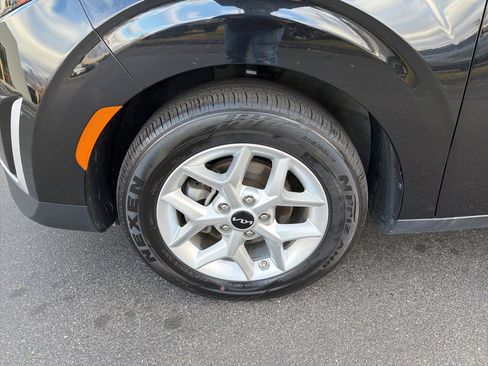 Certified 2024 Kia Soul LX w/ Option Group 015 image 12