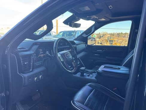 Used 2022 GMC Sierra 1500 AT4X image 9