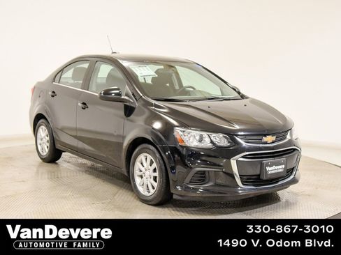Used 2020 Chevrolet Sonic LT image 1