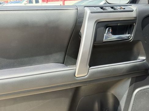 Used 2020 Toyota 4Runner SR5 Premium w/ Moonroof Package AWD/4WD image 25