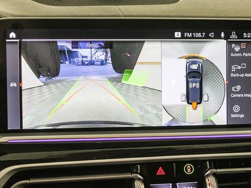 Used 2020 BMW X7 M50i image 24