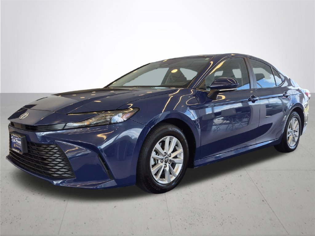 Used 2025 Toyota Camry LE FWD image 2