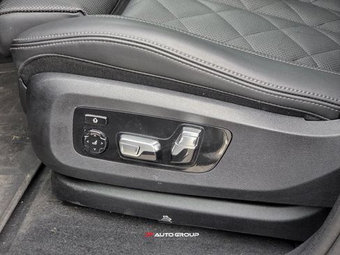 Used 2025 BMW X6 xDrive40i w/ Climate Comfort Package AWD/4WD image 22