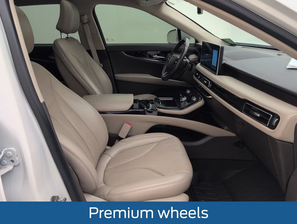 Used 2021 Lincoln Nautilus Reserve w/ Equipment Group 201A AWD/4WD image 15